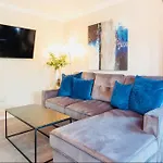 Lovely One Bed Apartment With Free Parking